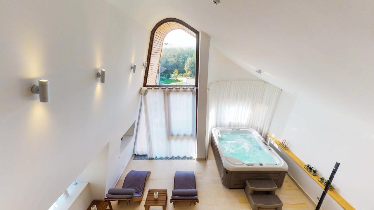 Cuibul De Lemn Hotel Rîşnov Eksteriør billede